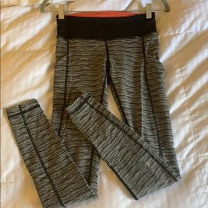 Lulu lemon mid rise leggings